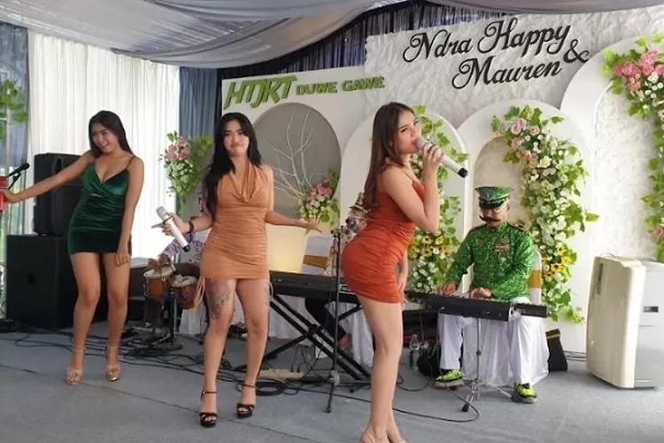 Eksklusif WNI Berebut Ikut Dangdutan 2024